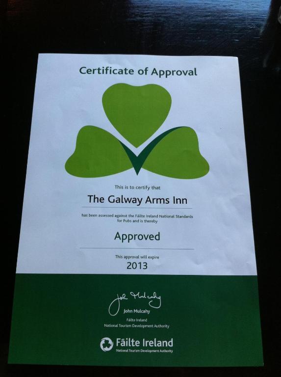 Galway Arms Inn Exterior photo